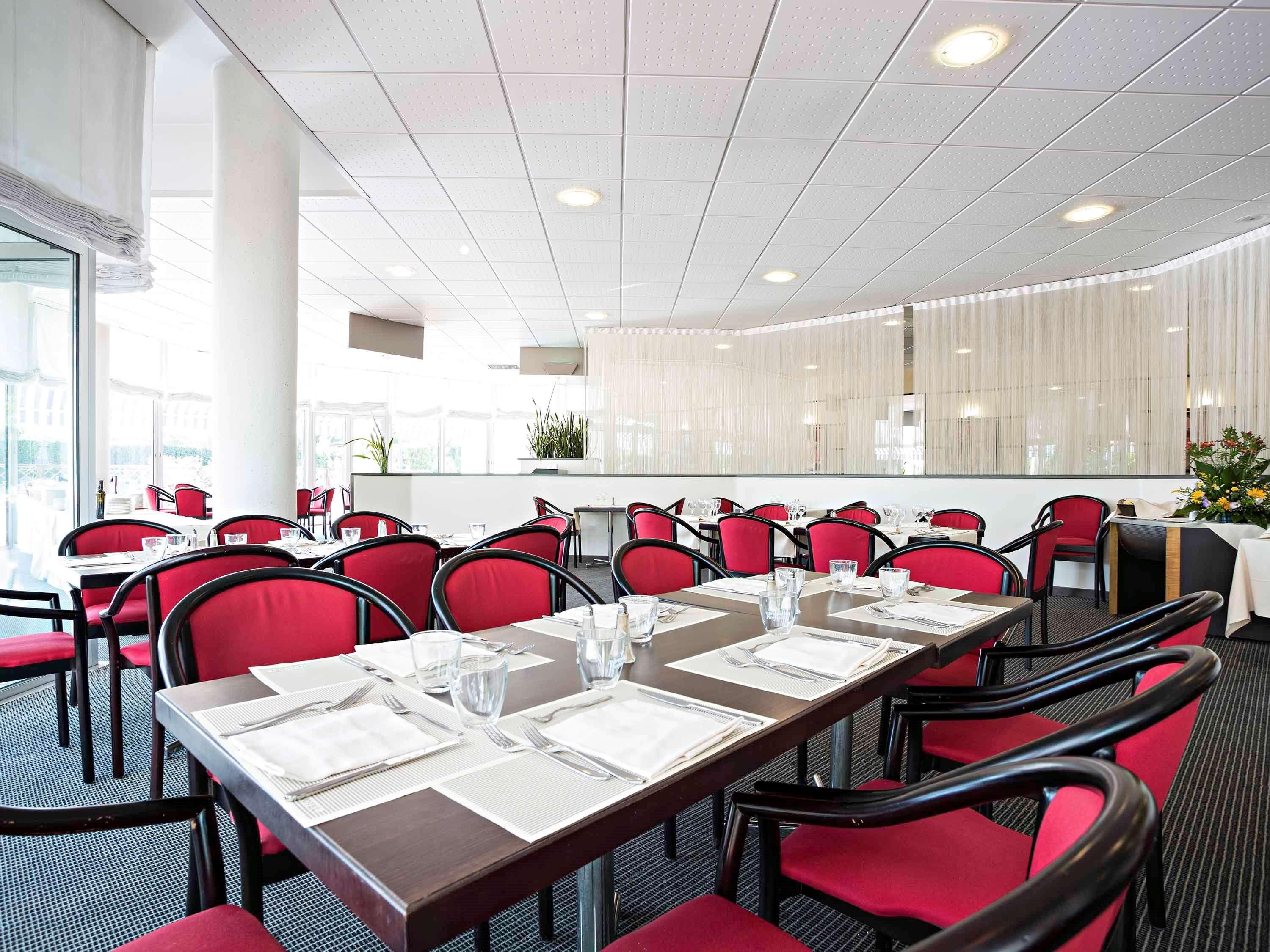 Novotel Caserta Sud Экстерьер фото