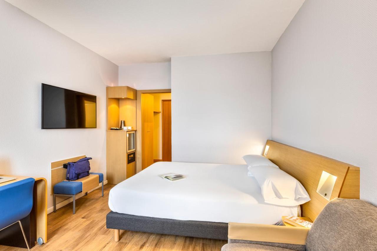 Novotel Caserta Sud Экстерьер фото