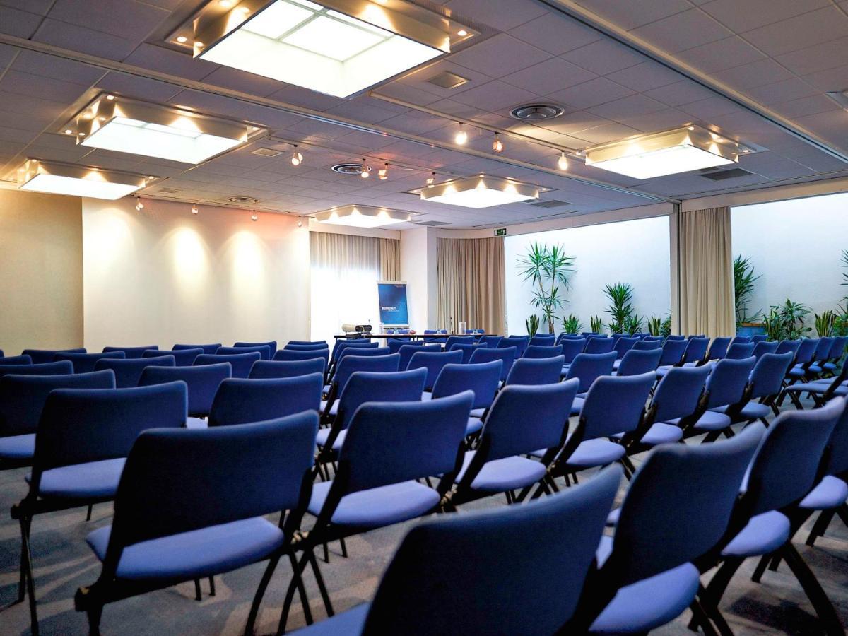 Novotel Caserta Sud Бизнес фото