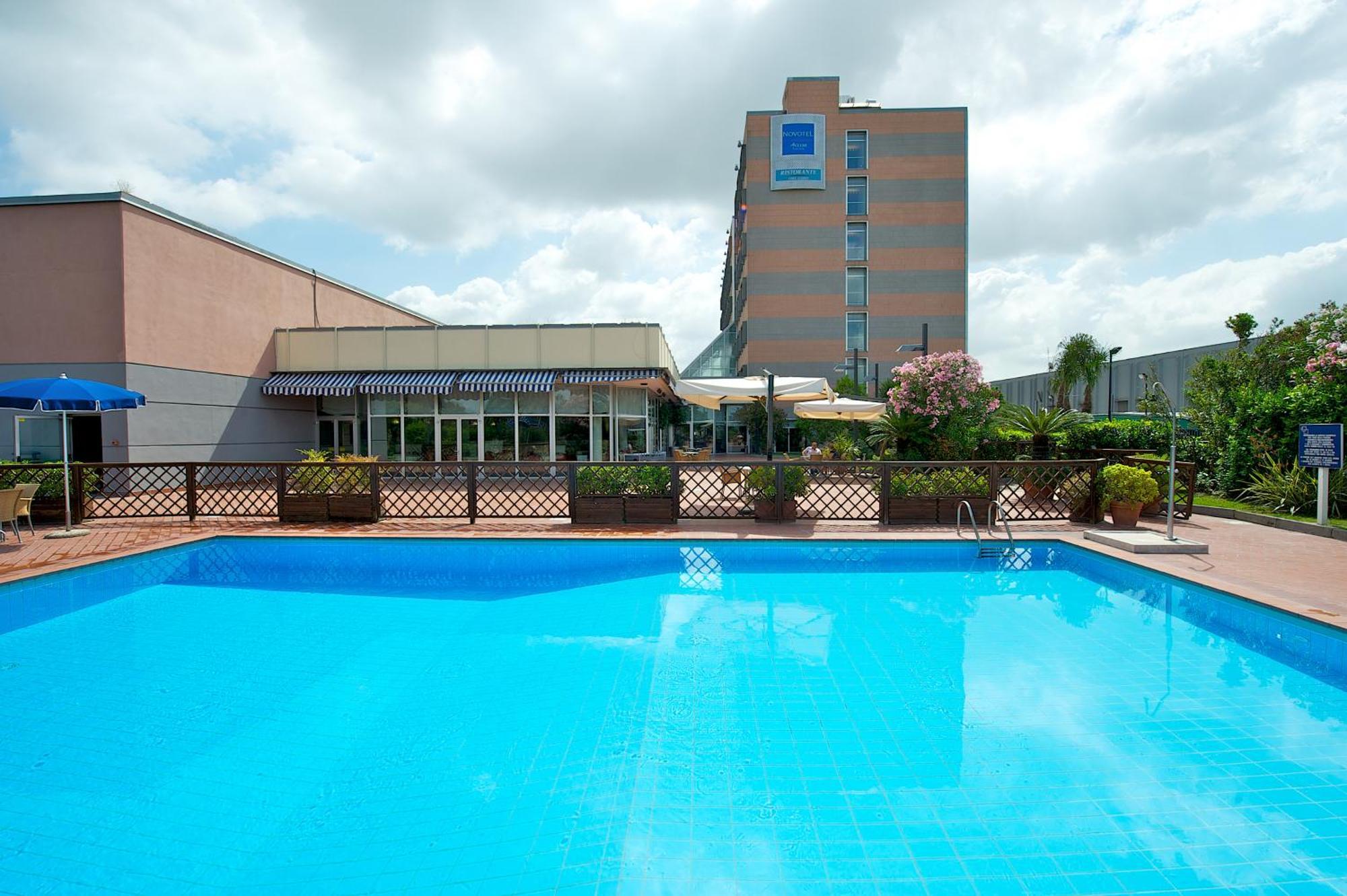 Novotel Caserta Sud Удобства фото