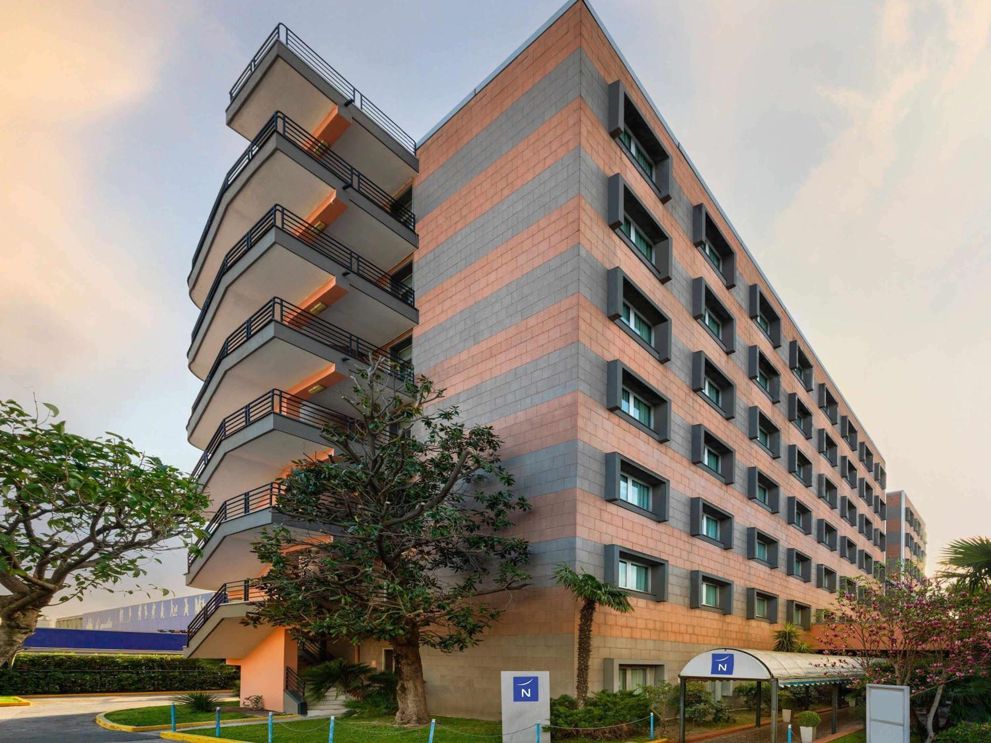 Novotel Caserta Sud Экстерьер фото
