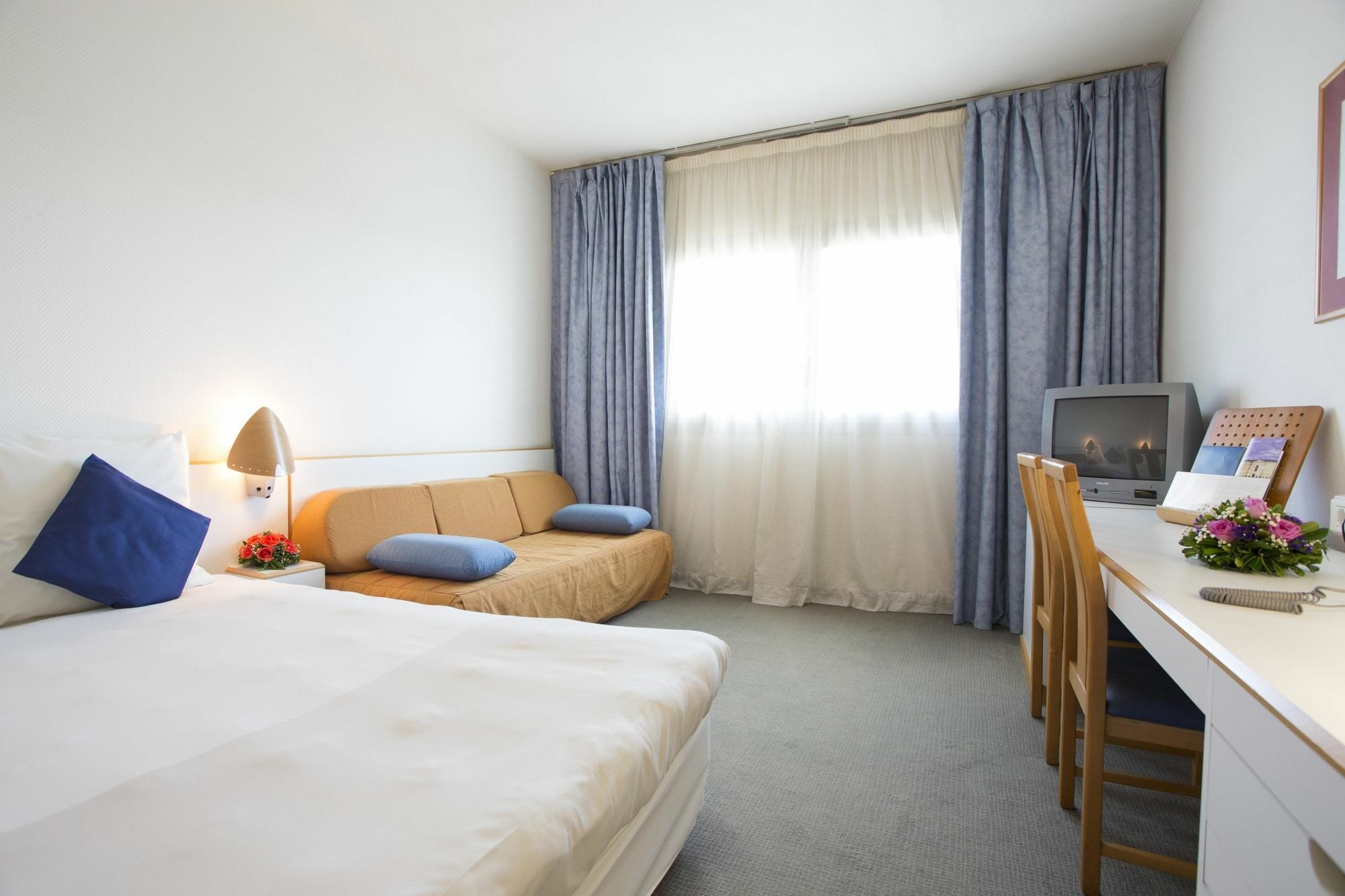 Novotel Caserta Sud Экстерьер фото